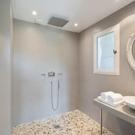 Arguibel Villa *
